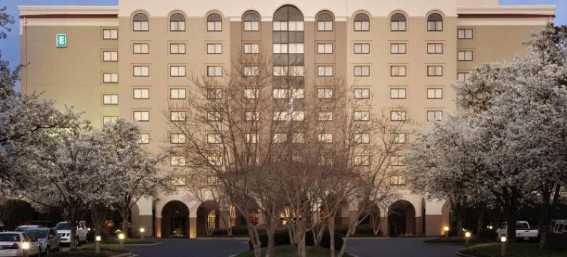 希尔顿安泊酒店-格林维尔高尔夫及会议中心(Embassy Suites by Hilton Greenville Golf Resort & Conference Center)图片