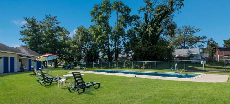 布鲁克劳恩6号汽车旅馆(Rodeway Inn)图片