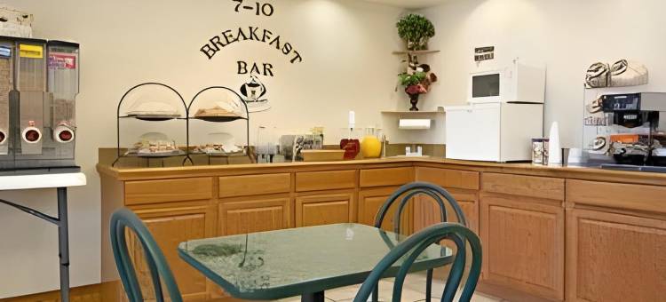 汉普郡温德姆速8酒店II号(Super 8 by Wyndham Hampshire IL)图片