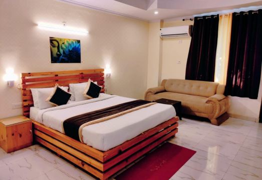 Hotel Corbett Vansh Hotel Overview