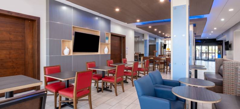 吉尔伯特梅萨盖特威机场智选假日套房酒店(Holiday Inn Express & Suites GILBERT – MESA GATEWAY AIRPORT by IHG)图片
