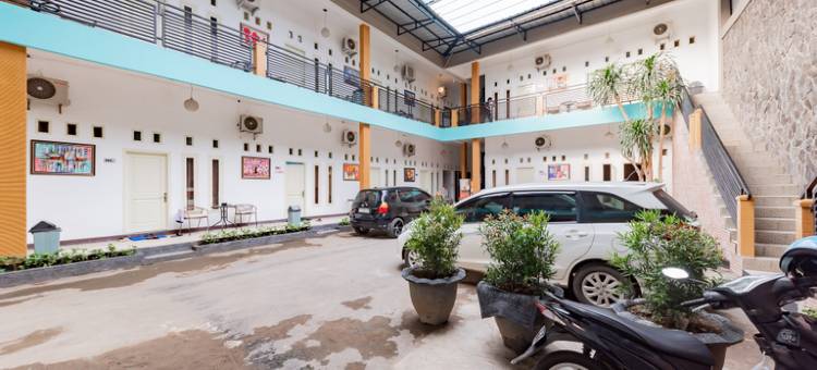 红门酒店-近科亚克桑火车站(RedDoorz Near Kejaksan Station Cirebon)图片