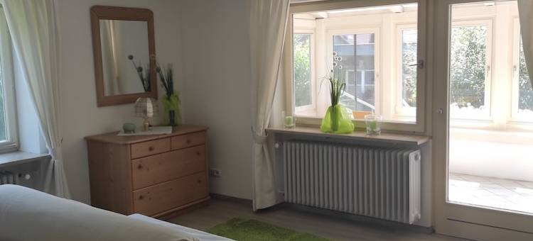 Large ground floor apartment with winter garden图片
