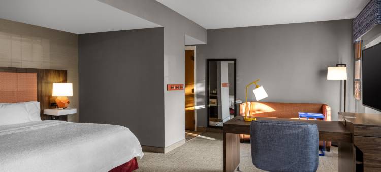 威廉斯堡广场州立学院欢朋酒店套房(Hampton Inn & Suites State College at Williamsburg Square)图片