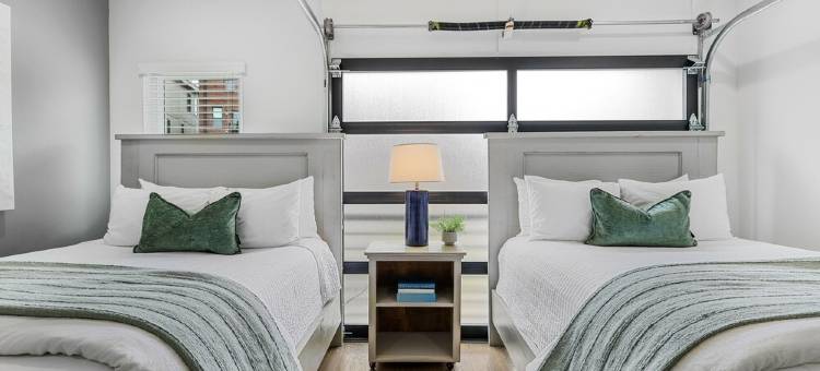Free Night Deal! Downtown Luxury! Only 2MI to Broadway!4 of 5 Homes in A Row!图片