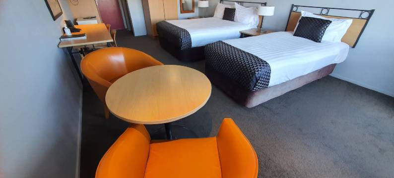 百老汇汽车旅馆(Off Broadway Motel)图片
