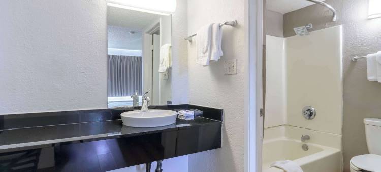 Studio 6 海沃德，加利福尼亚 - 硅谷门户(Studio 6 Hayward, CA Silicon Valley Gateway)图片