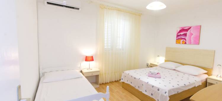 桑斯苏佩塔尔布拉奇岛酒店(ꕥ Rooms Sunce, Family Choice, Best Panoramic View, Supetar Island Brac)图片