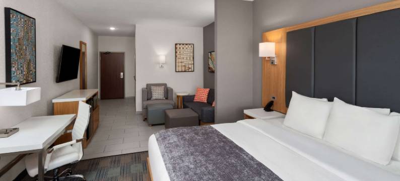 温德姆拉昆塔科勒尔维尔爱荷华市酒店及套房(La Quinta Inn & Suites by Wyndham Coralville Iowa City)图片