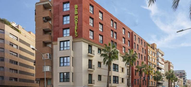 民宿 阿利坎特 中心(B&B HOTEL Alicante Centro)图片