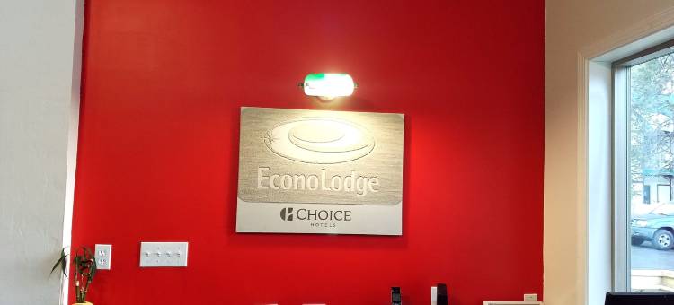 天堂村区伊克诺套房酒店(Econo Lodge Inn & Suites Heavenly Village Area)图片