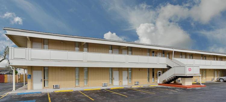 吉列阿拉莫套房酒店(Alamo Inn & Suites)图片