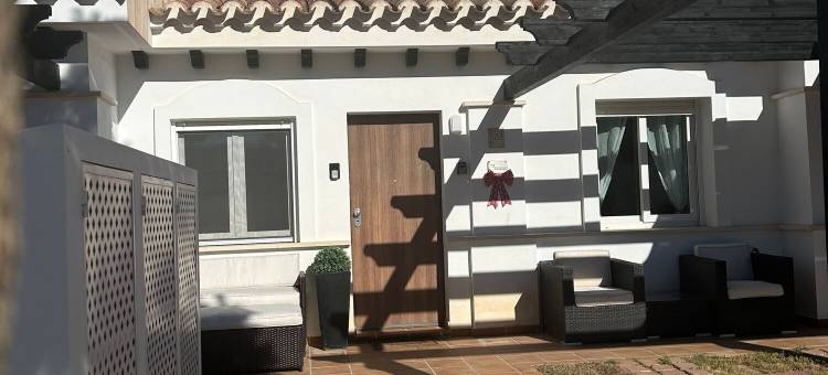 公平道 - 马尔梅诺高尔夫度假村的豪华前线别墅(The Fairways - Luxurious Front Line Villa on Mar Menor Golf Resort)图片