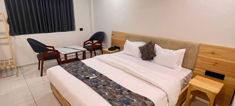 皇家庄园酒店 - 拉杰克特(FabHotel Royal Manor - Hospital Chowk)图片