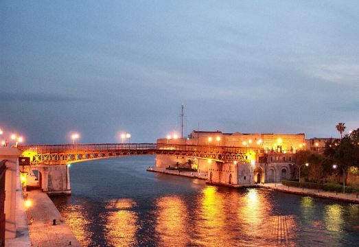 Karina's Rooms Hotel Overview