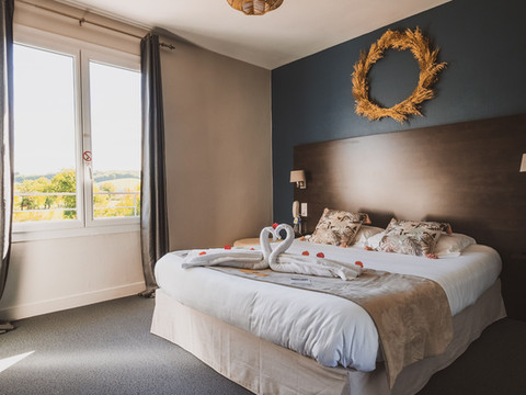 德拉维恩岸上酒店