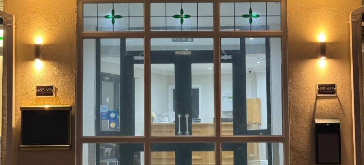 布莱克浦特里维利斯海景酒店(Mars Hotel Seaview Blackpool)图片