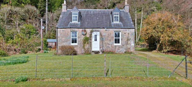 Cottage by Loch with Stunning Views图片
