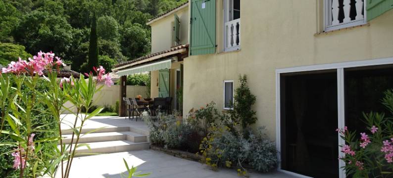 Villa in la Tour-Sur-Orb with Pool & Garden图片