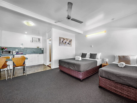 珍珠贝壳汽车旅馆