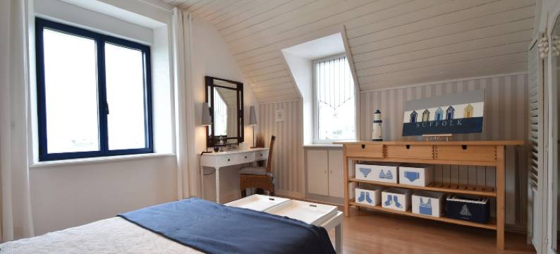 Beautiful holiday home by the sea in Penmarch图片