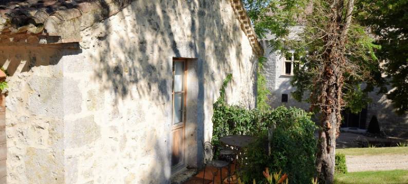 Cozy House in Lot with Pool and Terrace图片