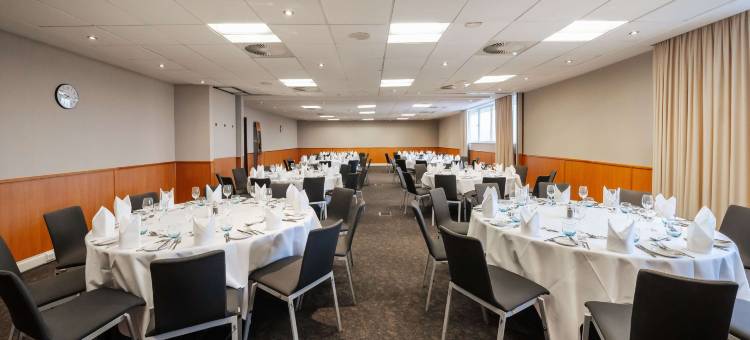 米尔顿凯恩斯诺富特酒店(Novotel Milton Keynes)图片