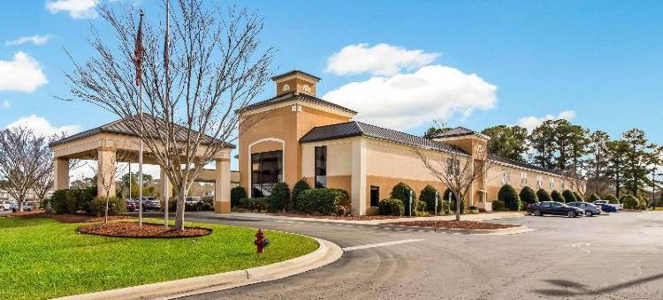 纽伯恩克拉利安庭酒店(Clarion Pointe New Bern)图片