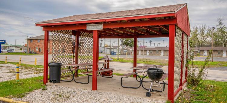 旅行者汽车旅馆-梅肯(OYO Travelier Motel)图片