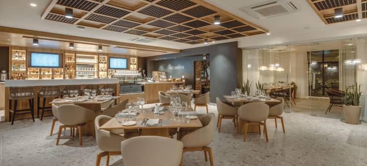 乔治堡雷迪森码头酒店(Radisson Fort George Hotel and Marina)图片