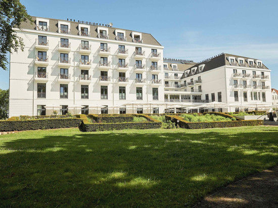 乌普斯塔尔斯博姆库隆斯博恩