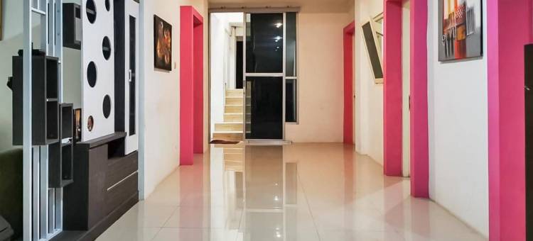 红多兹普拉斯酒店-茉莉芬塔曼(RedDoorz Plus @ Taman Madiun)图片