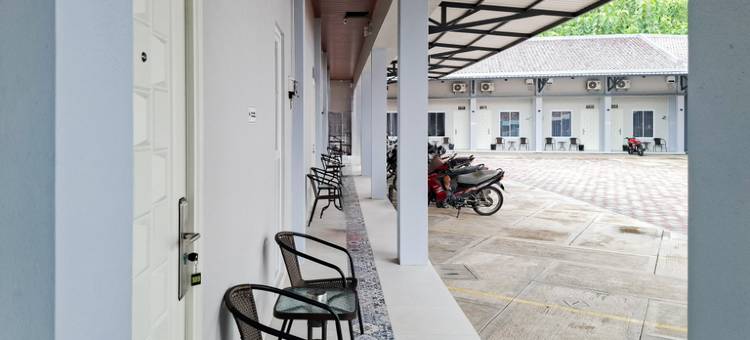 Urbanview Hotel Tentrem 2 near Alun-Alun Blora图片