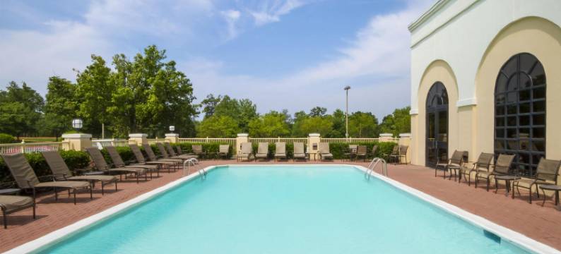 希尔顿安泊酒店-格林维尔高尔夫及会议中心(Embassy Suites by Hilton Greenville Golf Resort & Conference Center)图片