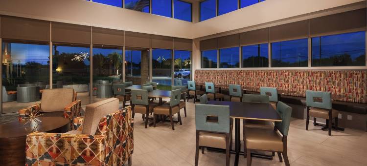 温德姆科珀斯克里斯蒂I-37西北拉昆塔温德姆酒店套房(La Quinta Inn and Suites by Wyndham Corpus Christi I-37 NW)图片