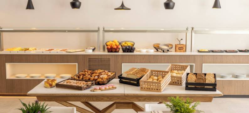 瓦伦西亚3号伊鲁宁酒店(Ilunion Valencia 3)图片