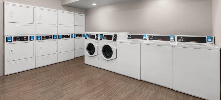 ECHO Suites Extended Stay by Wyndham沃思堡联盟酒店(Echo Suites Extended Stay by Wyndham Fort Worth Alliance)图片
