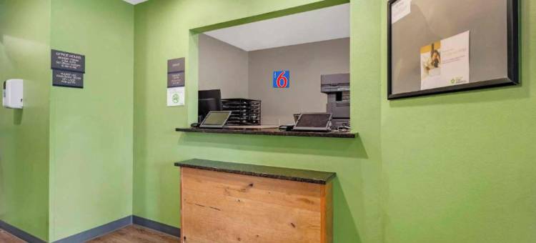 Motel 6 Suites 迈尔斯堡, FL(Motel 6 Suites Fort Myers FL)图片