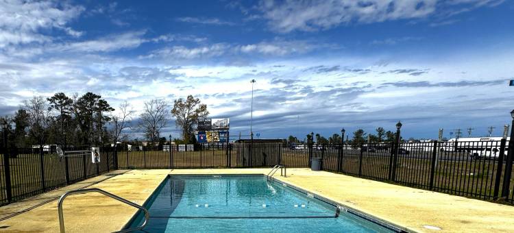 布赖尔伍德弗多斯塔大学和I-75州际公路汽车旅馆(Briarwood Motel Near Valdosta University I 75)图片