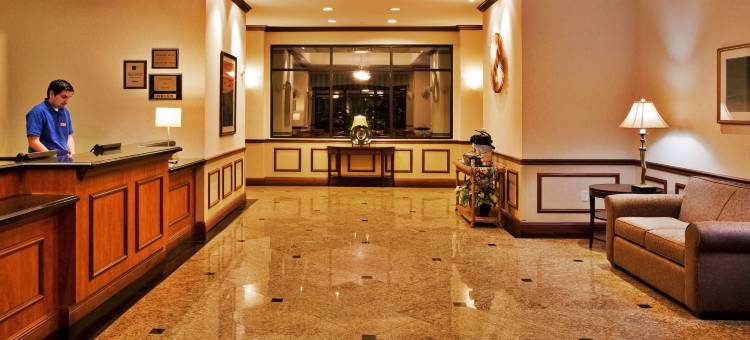 洲际酒店集团智选假日酒店及套房奥基乔比湖(Holiday Inn Express & Suites Lake Okeechobee)图片