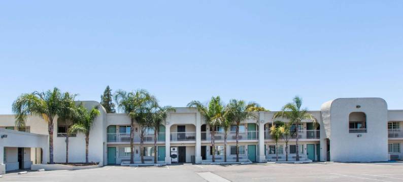 加州洛斯巴诺斯Travelodge by Wyndham酒店(Travelodge by Wyndham Los Banos CA)图片