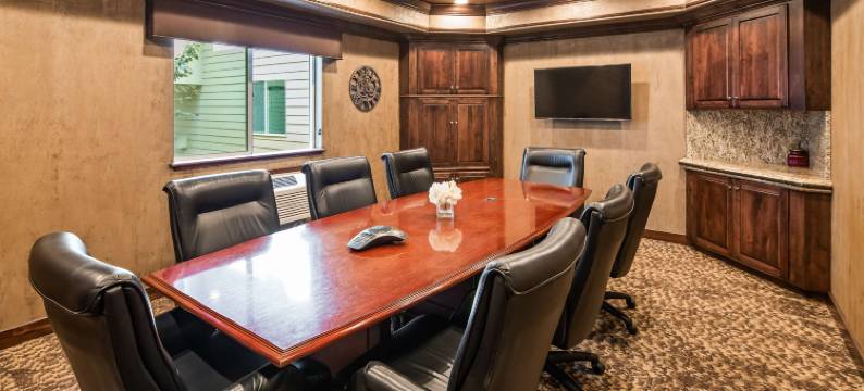 弗拉特黑德湖贝斯特韦斯特优质套房酒店(Best Western Plus Flathead Lake Inn and Suites)图片