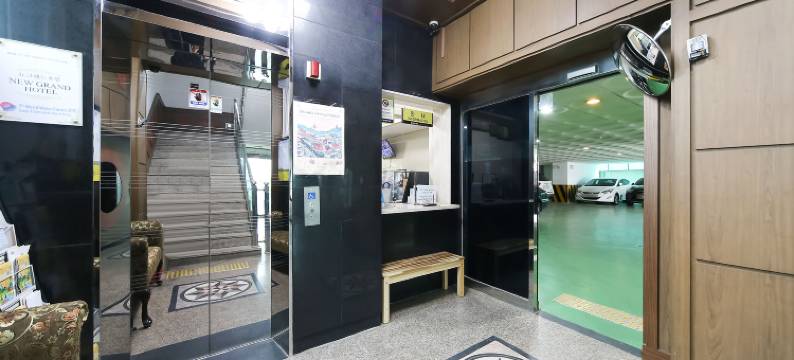 新格兰德酒店(New Grand Hotel)图片