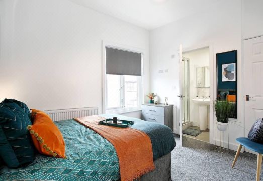 Stunning 4-Bed House in Manchester Hotel Overview