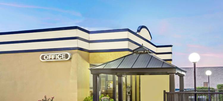 诺福克军事圈戴斯酒店(Days Inn by Wyndham Norfolk Military Circle)图片