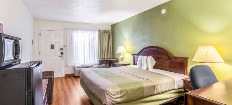 美洲最佳价值旅馆艾奇伍德(Americas Best Value Inn Edgewood, MD)图片