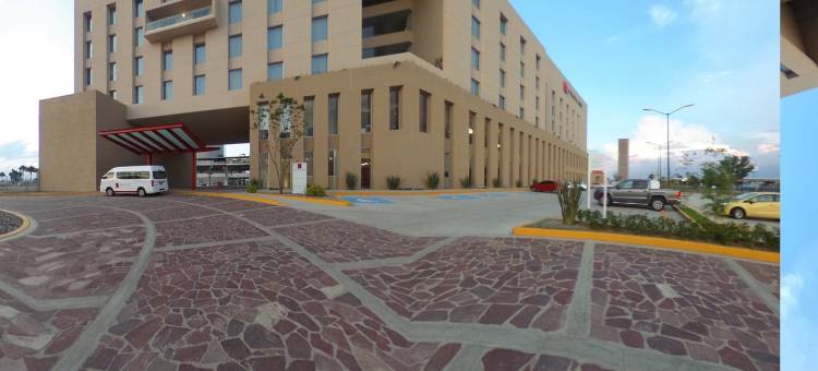 锡劳内陆港嘉年华酒店(Fiesta Inn Silao Puerto Interior)图片