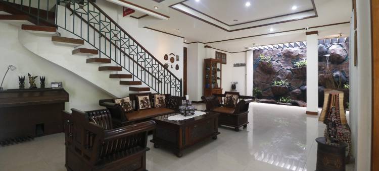 瑞德多兹回教酒店 - 近诗都阿佐哥罗达三角洲(RedDoorz Syariah Near Gelora Delta Sidoarjo)图片