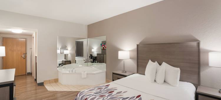 卡罗尔顿西乔治红顶套房酒店(Red Roof Inn & Suites Carrollton, GA-West Georgia)图片