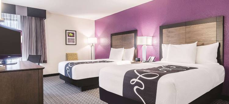 默特尔比奇北国王公路拉昆塔温德姆套房酒店(La Quinta Inn & Suites by Wyndham Myrtle Beach - N Kings Hwy)图片